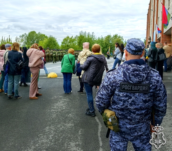Сотрудники Росгвардии обеспечили безопасность объектов образования карелии в первый учебный день