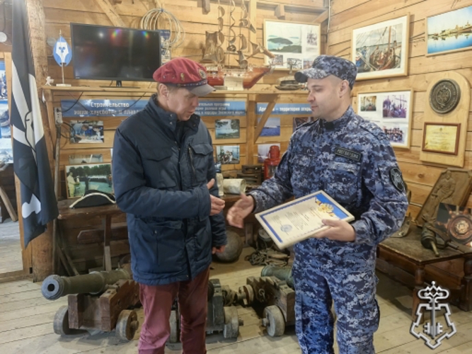 В карелии личный состав росгвардии посетил морской музей 