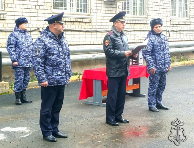 В КАРЕЛЬСКОЙ СТОЛИЦЕ СОСТОЯЛИСЬ ТОРЖЕСТВЕННЫЕ МЕРОПРИЯТИЯ ПО СЛУЧАЮ ДНЯ ВНЕВЕДОМСТВЕННОЙ ОХРАНЫ РОСГВАРДИИ
