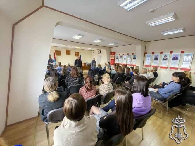 В КАРЕЛЬСКОЙ СТОЛИЦЕ СОСТОЯЛИСЬ ТОРЖЕСТВЕННЫЕ МЕРОПРИЯТИЯ ПО СЛУЧАЮ ДНЯ ВНЕВЕДОМСТВЕННОЙ ОХРАНЫ РОСГВАРДИИ