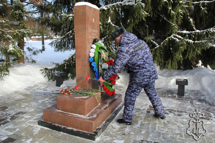 В Орзеге сотрудники Росгвардии почтили память защитников карельских рубежей 