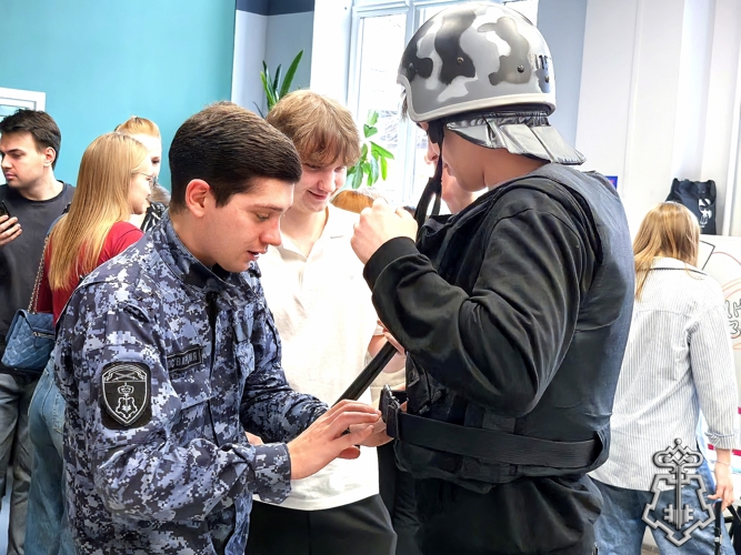 Росгвардейцы приняли участие в форуме «Профессии для сильных»